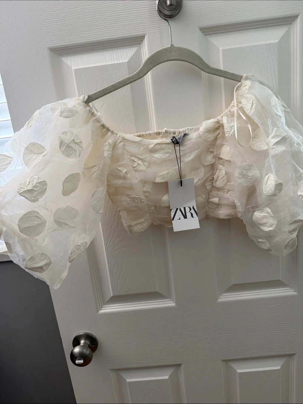 ZARA Cream Puff-Sleeve Polka Dot Crop Blouse